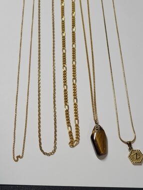 Gold-Tone Women's Necklace with Brown Tiger Eye Pendant